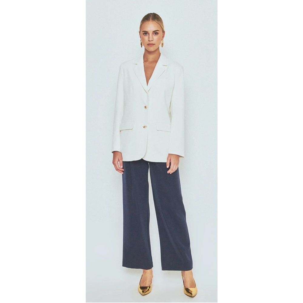 Endless Rose Woman BUTTERY TWO BUTTON BLAZER , Size Medium